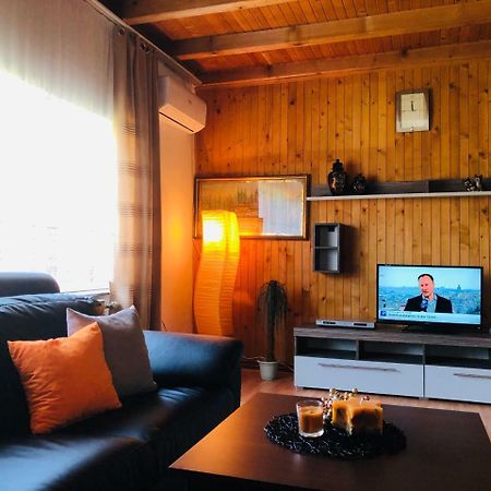 Ferienwohnung Adella Sarajevo Exterior foto