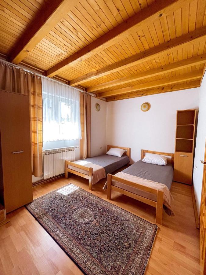Ferienwohnung Adella Sarajevo Exterior foto