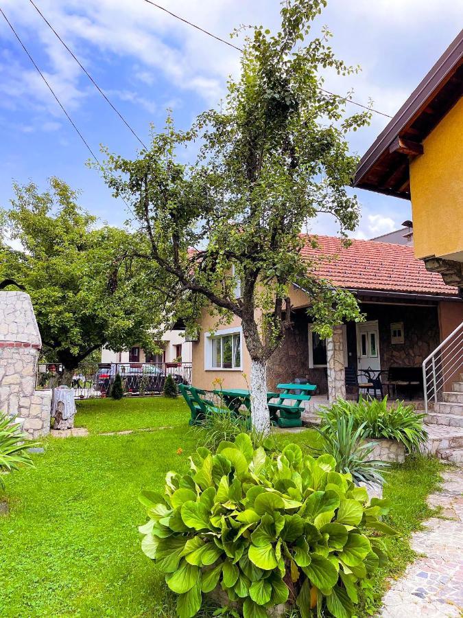 Ferienwohnung Adella Sarajevo Exterior foto