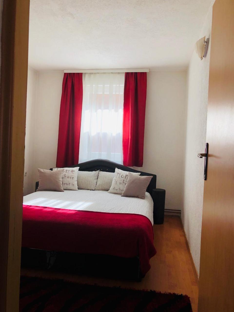 Ferienwohnung Adella Sarajevo Exterior foto