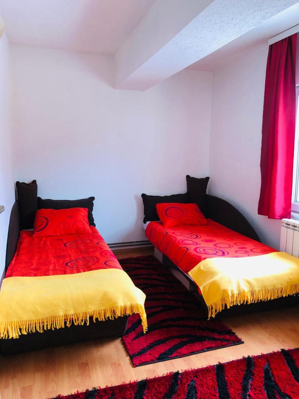 Ferienwohnung Adella Sarajevo Exterior foto